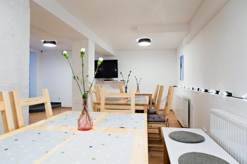 Μια τηλεόραση ή/και κέντρο ψυχαγωγίας στο Hostel Starówka