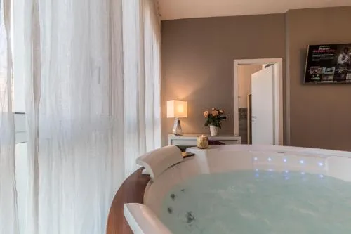 4 Star Suite SPA - Self Check-In photo 52