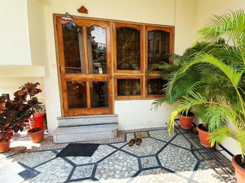 Κήπος έξω από το Aditya Premium HomeStay- Furnished Air Conditioned- 2BHK