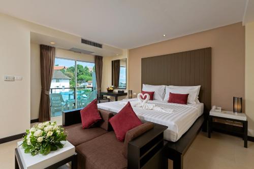 Gallery image of Baramee Resortel in Patong Beach