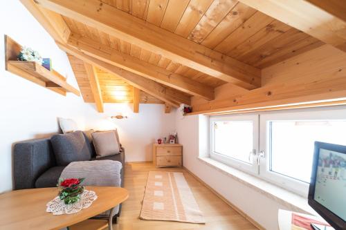 Afbeelding uit fotogalerij van Ferienhaus Gundi in Pettneu am Arlberg