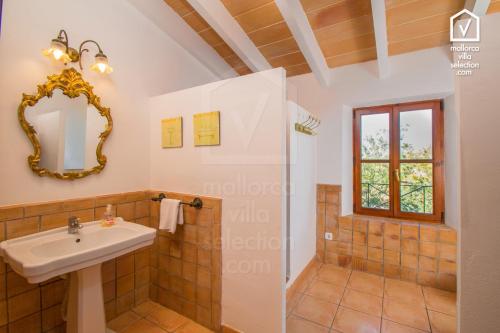 Ένα μπάνιο στο C263 Vistalegre by Mallorca Villa Selection