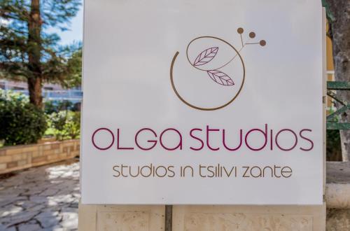 チィリヴィにあるOlga Studios - 3の頸動脈硬化学大学の印