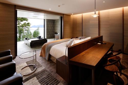 Posezení v ubytování THE HIRAMATSU HOTELS & RESORTS ATAMI