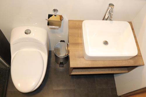 Koupelna v ubytování Hotel Bogota DC