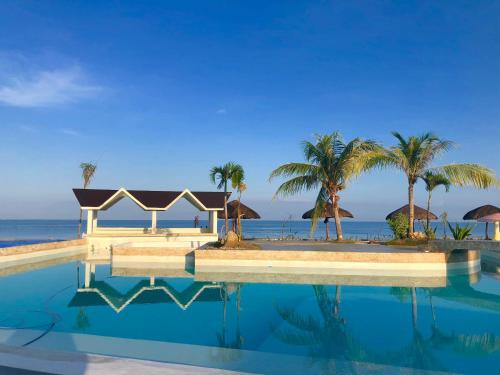 Bazén v ubytování Acapulco Resort nebo v jeho okolí