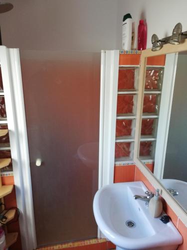 a bathroom with a sink and a shower at Atico centrico ideal en Algodonales in Algodonales