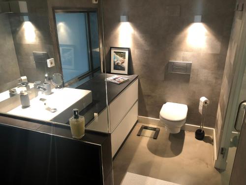 Koupelna v ubytování Loft en Las Arenas Getxo, junto puente colgante