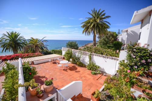 The Fantastic Beach House of Luz