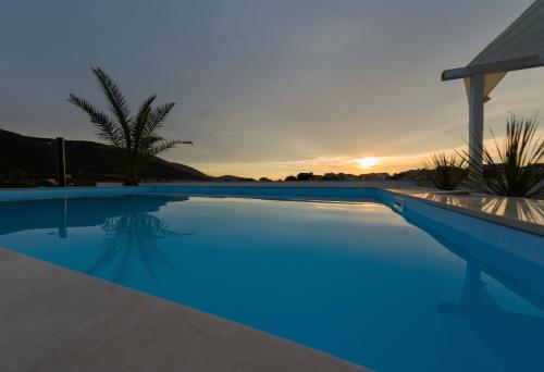 Bazén v ubytování Apartments Holidays Roko nebo v jeho okolí