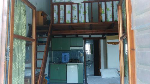 A kitchen or kitchenette at Haus Pigadi