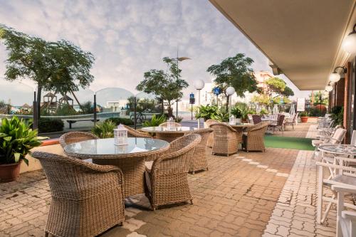 Gallery image of Ambasciatori Hotel - Breakfast XXL fino alle 12 in Misano Adriatico