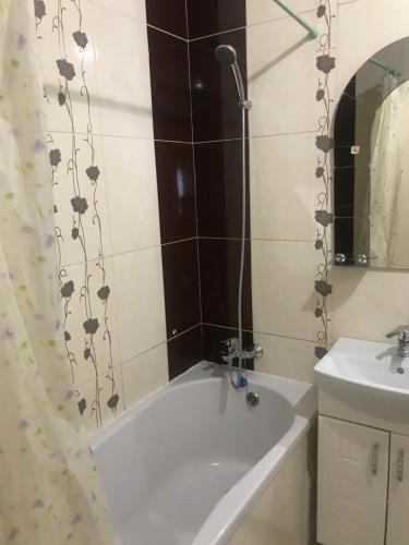 Ein Badezimmer in der Unterkunft Apartment Solomia Krushelnicka 8