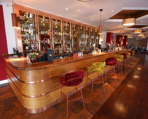 Lounge nebo bar v ubytování Royal Exeter Hotel