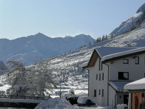 Gallery image of Haus Larcher Appartment in Sankt Leonhard im Pitztal