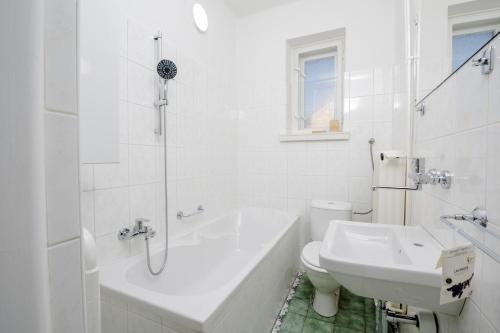 Ένα μπάνιο στο Piestany House With Garden Veronika