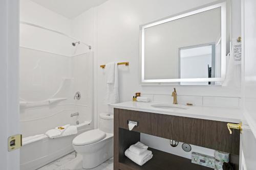Et badeværelse på Crown Columbia Hotel; BW Premier Collection