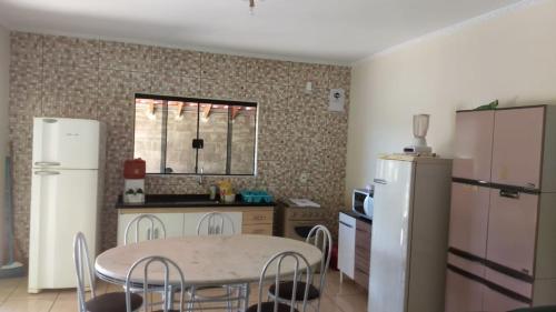 Kuchyň nebo kuchyňský kout v ubytování Chácara Recanto das Pedras - Socorro/SP - WiFi e Pebolim