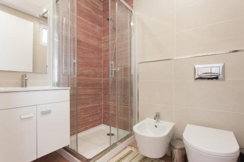 Ванная комната в FLH Campo de Ourique Bright Apartment