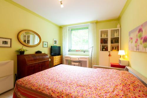 Cama o camas de una habitación en Deutsche Messe Zimmer - Private Apartments & Rooms Hannover City - room agency