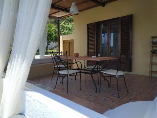 A patio or other outdoor area at Villetta Punta Granata Santa Marina Salina