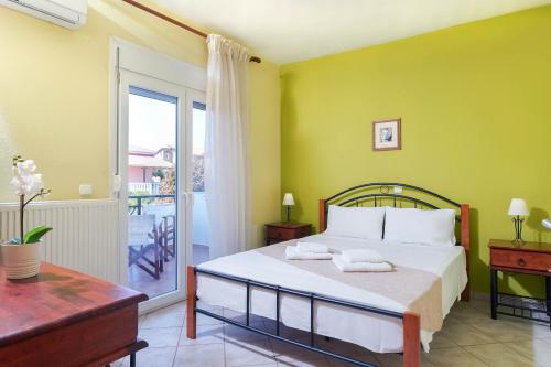Postel nebo postele na pokoji v ubytování Villa Golden Nest