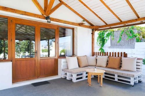 Balkón nebo terasa v ubytování Villa Golden Nest