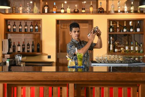 Bebidas en Clove Beach Wadduwa