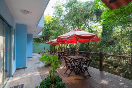 Taman di luar Pousada Zero Grau