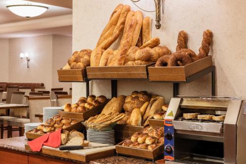 a display of bread and pastries in a bakery at Grand Yavuz Hotel Sultanahmet in Istanbul