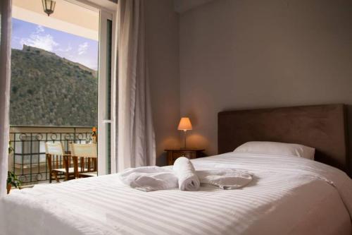Posteľ alebo postele v izbe v ubytovaní API Projects Nafplio - Family Superior Apartment