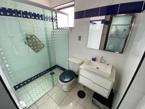 Phòng tắm tại Alto Padrão com 94 mtrs - Frente Mar - sacada com Vista Mar