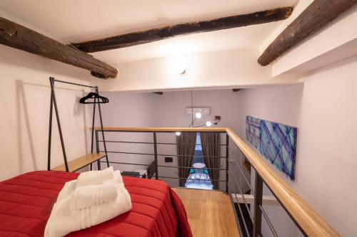 Design Studio Flat Next Sorbillo on Tribunali St By HouseinNaples