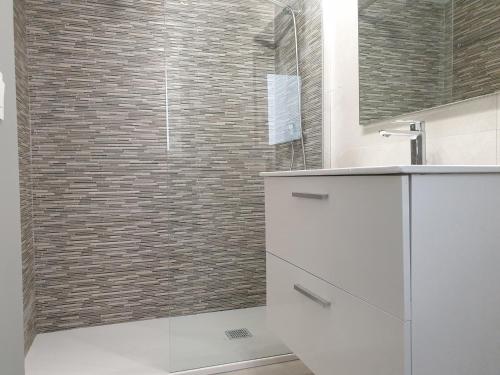 A bathroom at Sun Edelweiss