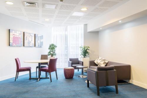 Holiday Inn Express Birmingham - Snow Hill, an IHG Hotel Image