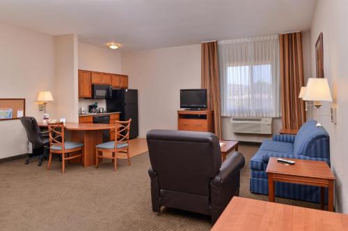 Candlewood Suites San Diego, an IHG Hotel Image