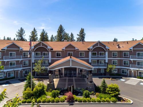 an exterior view of a large building at Holiday Inn Express Hotel & Suites Coeur D'Alene I-90 Exit 11 by IHG in Coeur d'Alene