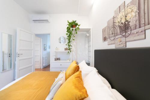 Gallery image of *****AmoRhome***** New Luxury apartment in the heart of Rome in Rome