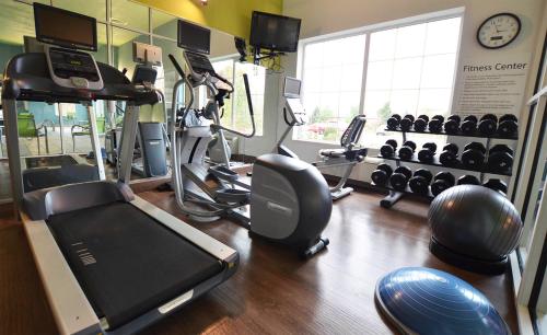 a gym with several treadmills and a treadmill at Holiday Inn Express Pittsburgh-Bridgeville by IHG in Bridgeville