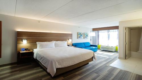 Posteľ alebo postele v izbe v ubytovaní Holiday Inn Express Hotel & Suites Tempe, an IHG Hotel