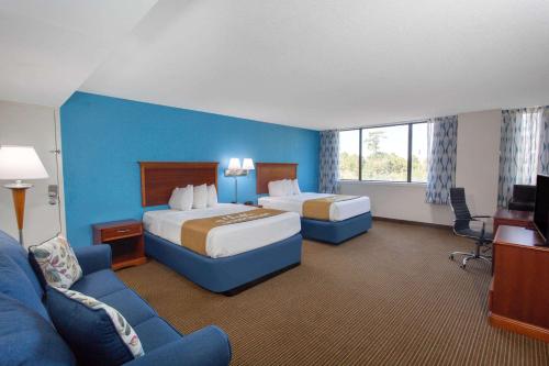 Gallery image of Days Inn & Suites by Wyndham Tallahassee Conf Center I-10 in Tallahassee