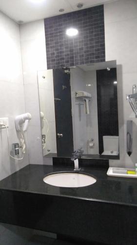 Φωτογραφία από το άλμπουμ του Rouba Residency Hotel σε Ponnāni