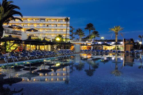 Gallery image of VIK Hotel San Antonio in Puerto del Carmen