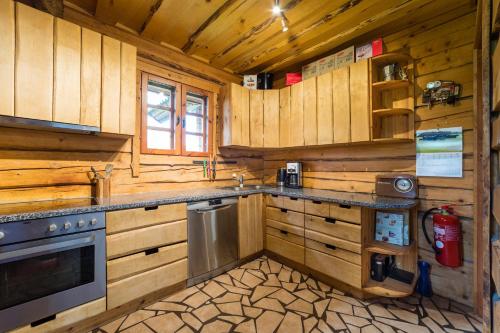 Dapur atau dapur kecil di Arma Riding Farm And Holiday Home