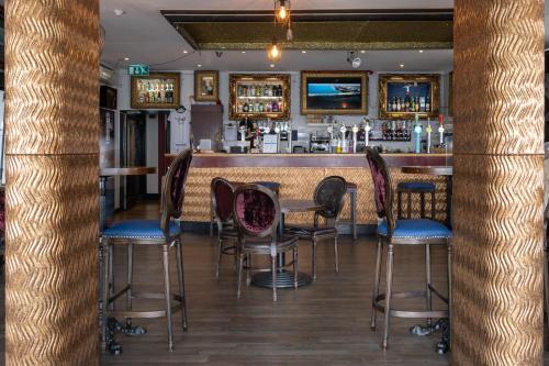 Amsterdam Hotel Brighton Seafrontにあるラウンジまたはバー