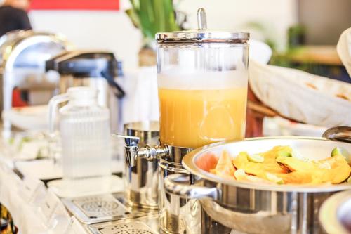 Jídlo v hotelu nebo okolí