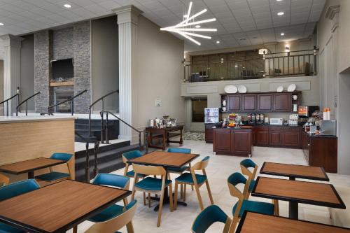 Restaurace v ubytování Wingate by Wyndham St. Clairsville/Wheeling