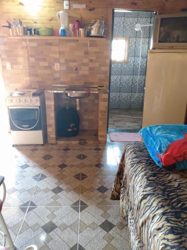 Dapur atau dapur kecil di Chalé Nascer do Sol