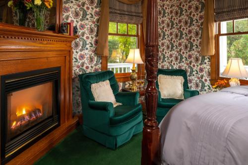 Ένα ή περισσότερα κρεβάτια σε δωμάτιο στο Palmer House Inn