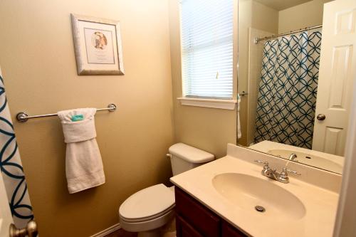 Phòng tắm tại River Run Waterwheel